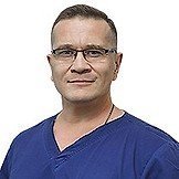 Врач Басыров Рустам Владимирович